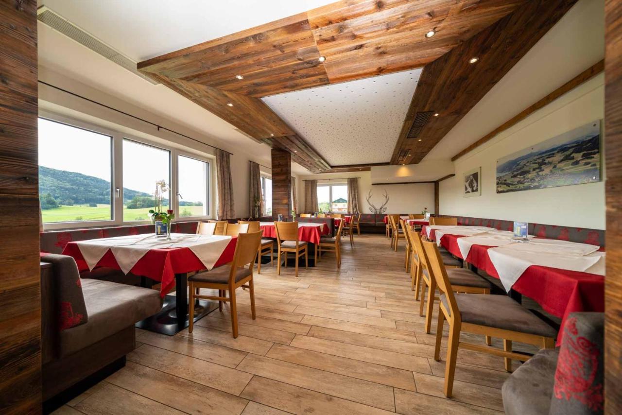 Gasthaus Hotel Beim Erich Oberhofen am Irrsee المظهر الخارجي الصورة